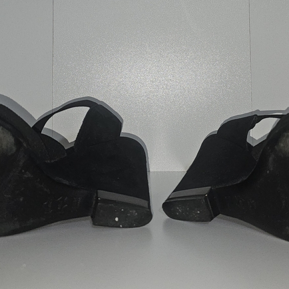 Tory Burch Black Debbie Wedge Suede Strappy Heels Size 7 1/2 - Picture 11 of 13